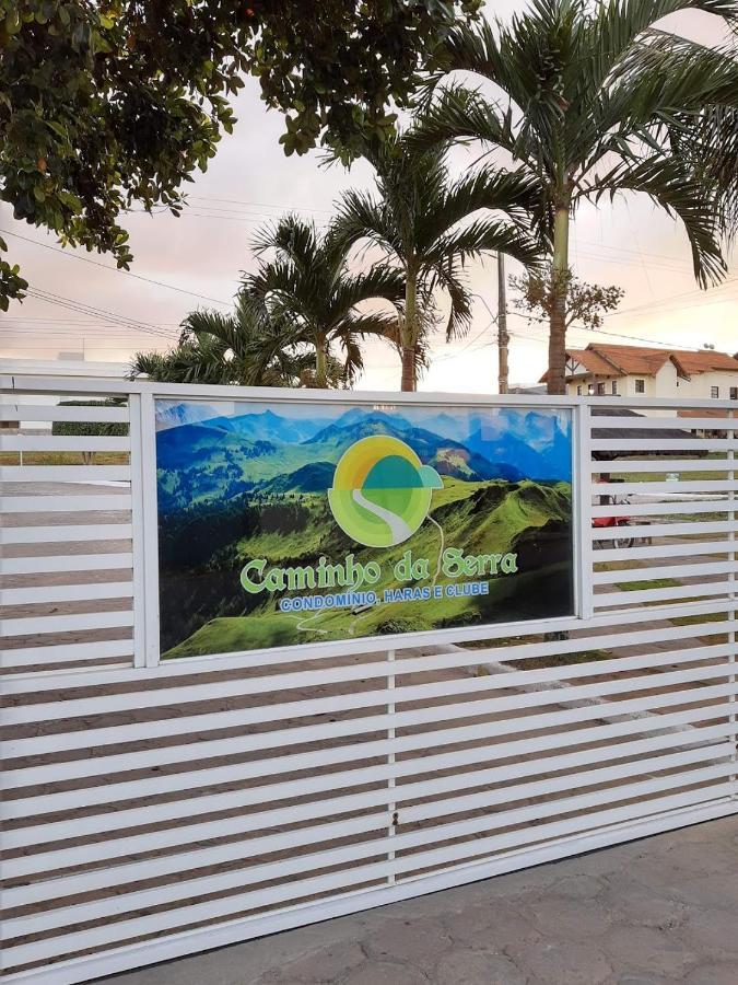 Casa No Condominio Caminho Da Serra 巴纳内拉斯 外观 照片